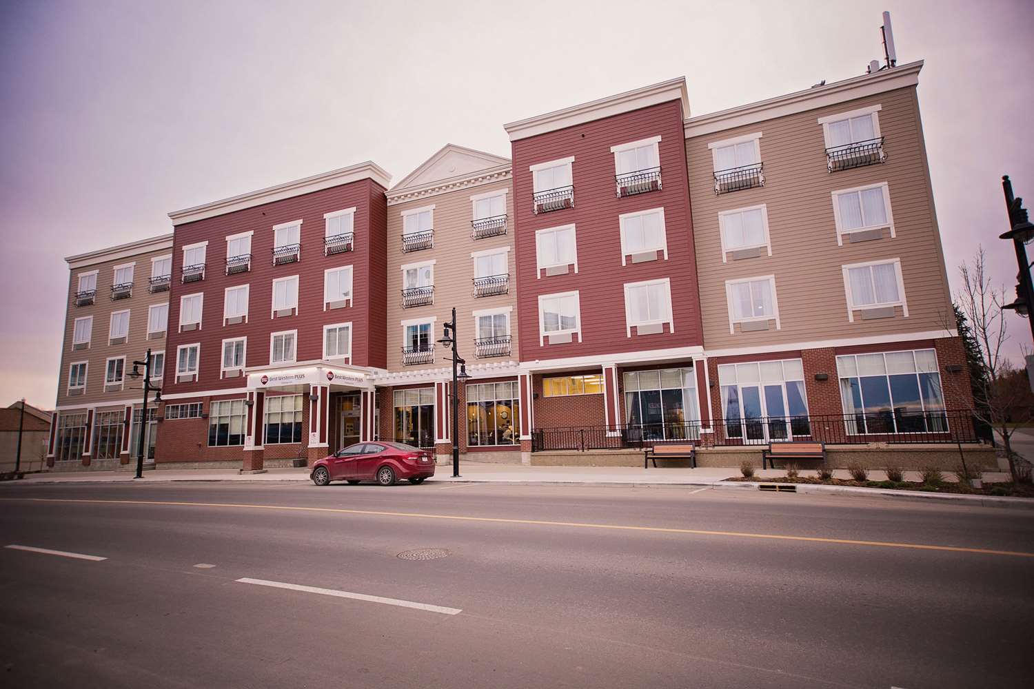 Best Western Plus Cau Inn Sylvan Lake Ab See S Exterior View Best Western Plus Cau Inn Sylvan Lake
