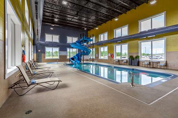 Pool - Best Western Plus Meridian Hotel Lloydminster