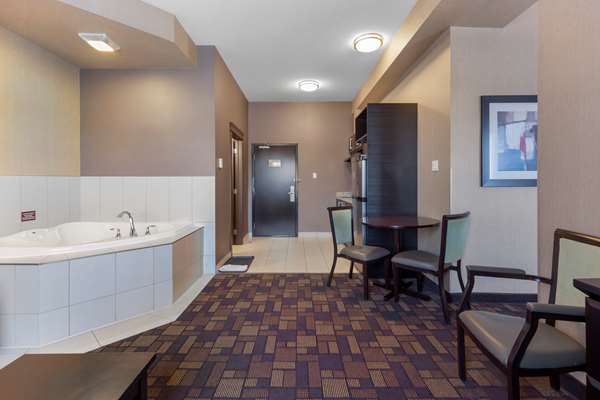  - Best Western Plus Fox Creek Hotel