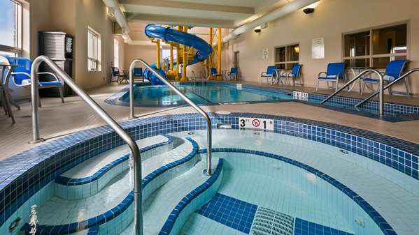 Pool - Best Western Plus Okotoks Inn