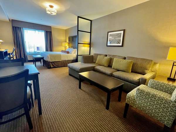 Suite - Best Western Plus Okotoks Inn