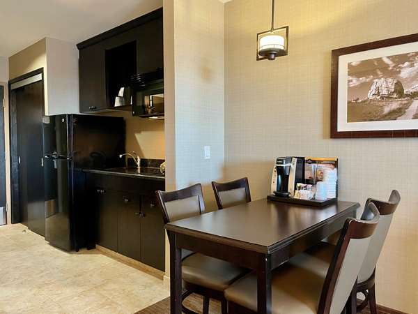 Suite - Best Western Plus Okotoks Inn