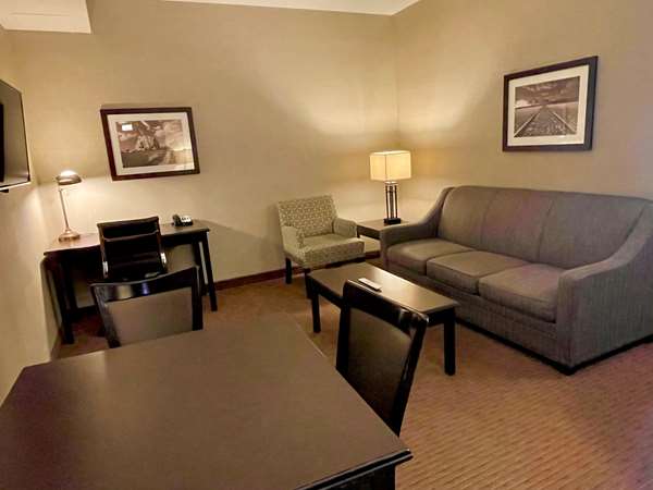 Suite - Best Western Plus Okotoks Inn
