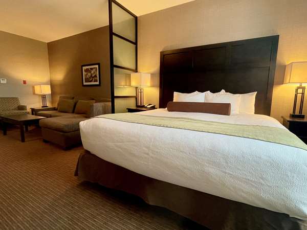 Suite - Best Western Plus Okotoks Inn