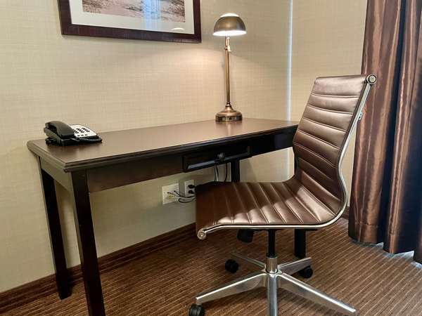  - Best Western Plus Okotoks Inn
