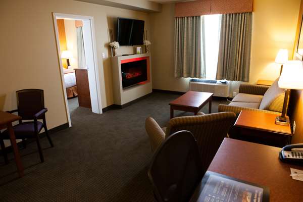  - Best Western Plus Service Inn Lethbridge