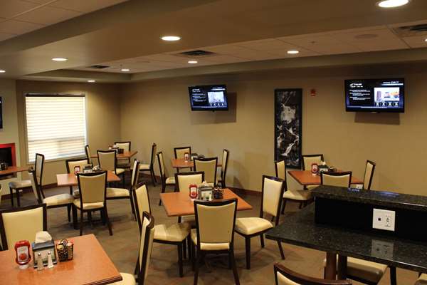 Restaurant - Best Western Plus Service Inn Lethbridge