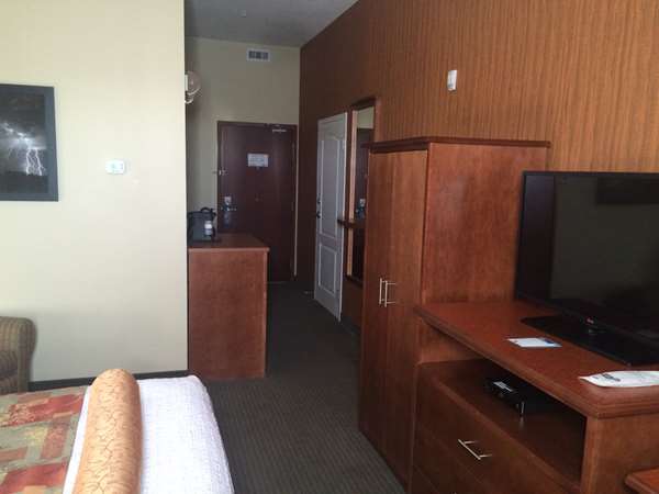  - Best Western Plus Service Inn Lethbridge