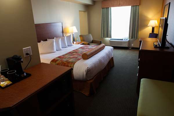 Suite - Best Western Plus Service Inn Lethbridge