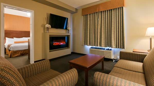  - Best Western Plus Service Inn Lethbridge
