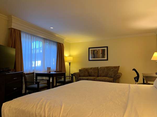 Suite - Best Western Plus Burnaby Hotel