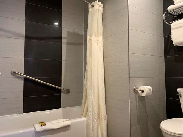  - Best Western Plus Burnaby Hotel