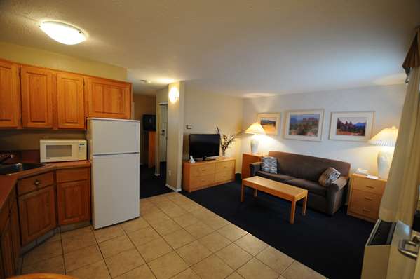 Suite - Best Western Plus Inn at Penticton
