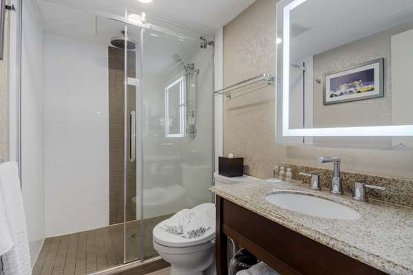  - Best Western Premier Chateau Granville Hotel & Suites Centre Vancouver