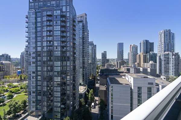 Exterior view - Best Western Premier Chateau Granville Hotel & Suites Centre Vancouver