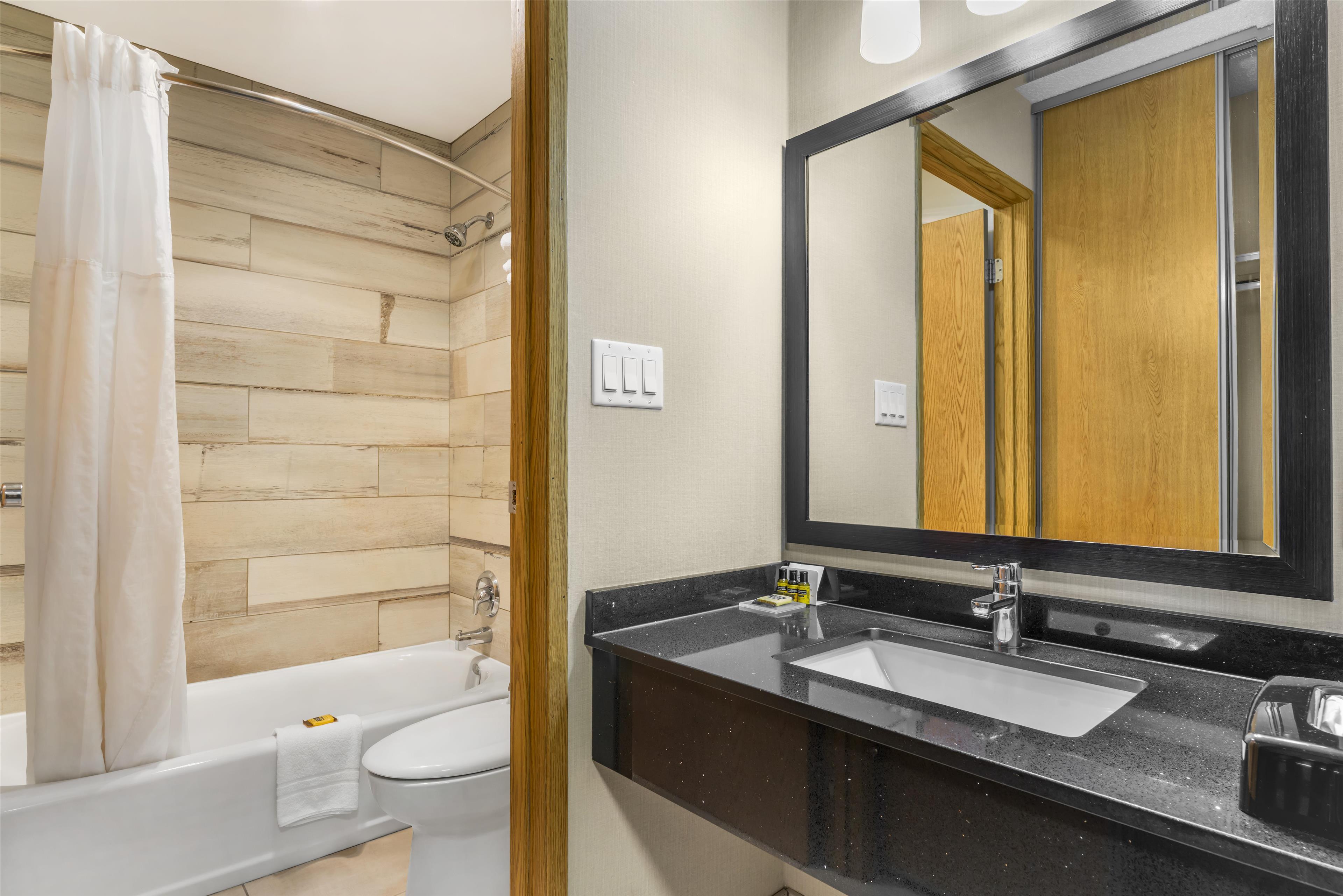 Best Western Plus Country Meadows Inn Room Type - 1 King Bed, Non-Smoking, Executive Room, Sofabed, Microwave And Refrigerator, Wi-Fi, Full Breakfast Best Western Plus Country Meadows Inn Room Type - 1 King Bed, Non-Smoking, Executive Room, Sofabed, Microwave And Refrigerator, Wi-Fi, Full Breakfast