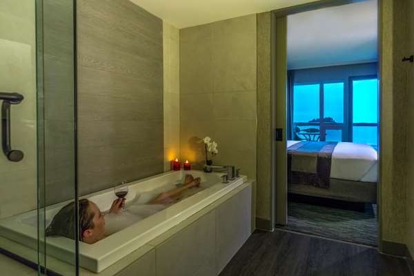 Suite - Best Western Plus Tin Wis Resort Tofino