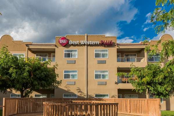 Exterior view - Best Western Plus Sunrise Inn Osoyoos