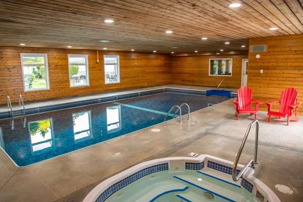Pool - Best Western Sicamous Inn