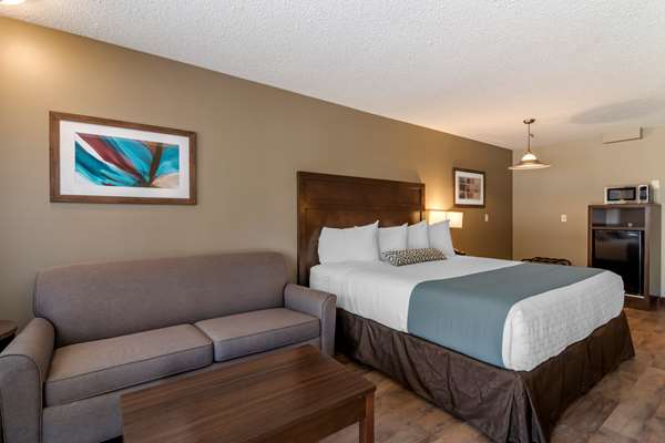  - SureStay Plus Hotel by Best Western Salmon Arm
