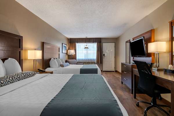  - SureStay Plus Hotel by Best Western Salmon Arm