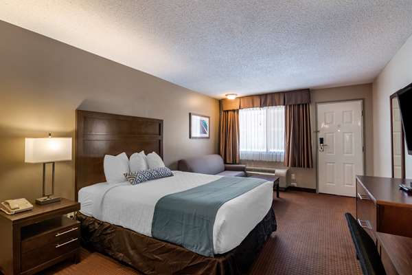  - SureStay Plus Hotel by Best Western Salmon Arm