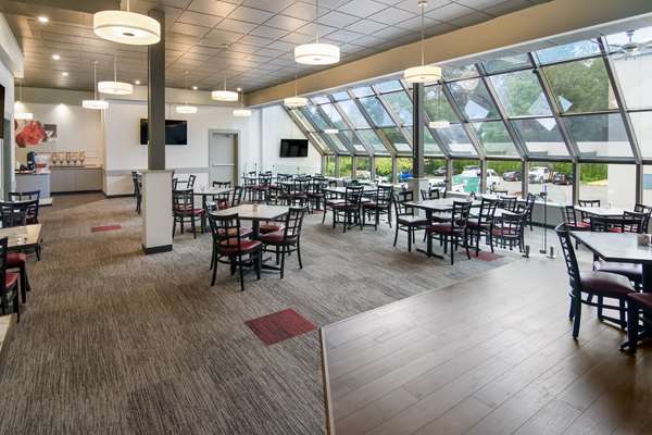 Amenities - Best Western Westerly Hotel & Convention Ctr Courtenay