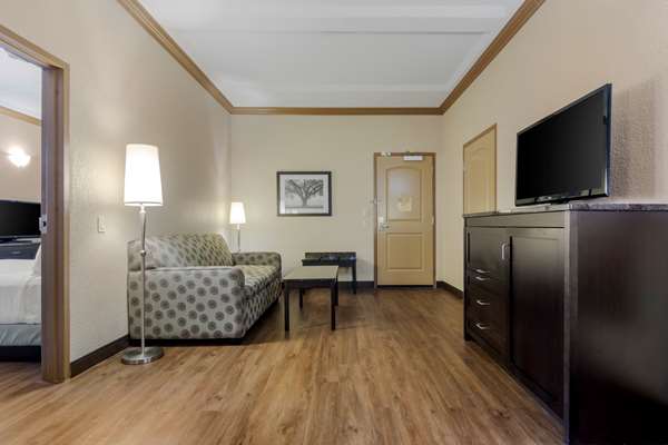 Suite - Best Western Plus Kamloops Hotel