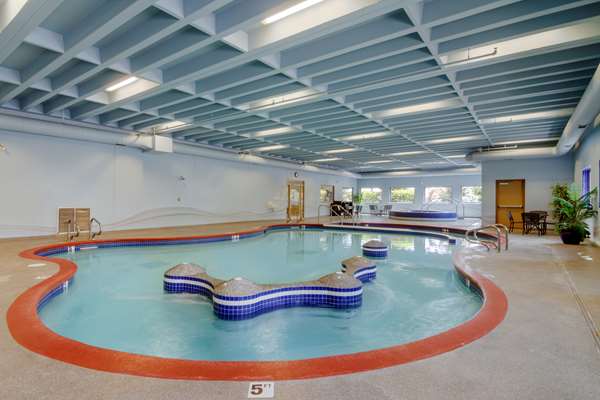 Pool - Best Western Plus Kamloops Hotel
