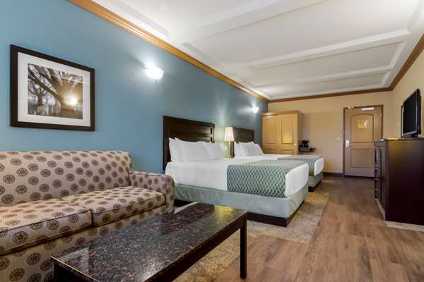  - Best Western Plus Kamloops Hotel