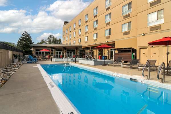 Pool - Best Western Plus Revelstoke Inn