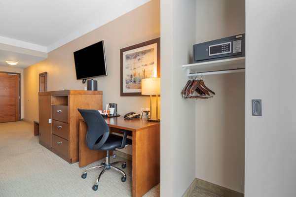  - Best Western Plus Revelstoke Inn