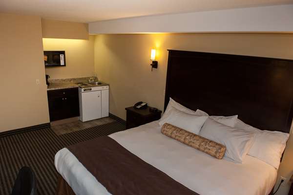  - Best Western Maple Ridge Hotel