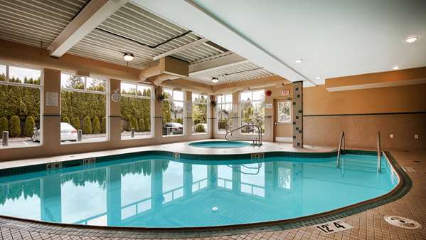 Pool - Best Western Maple Ridge Hotel
