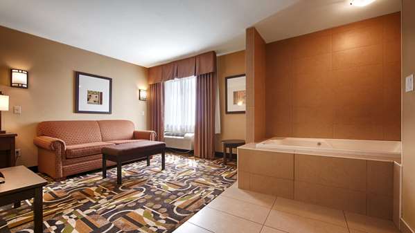  - Best Western Maple Ridge Hotel