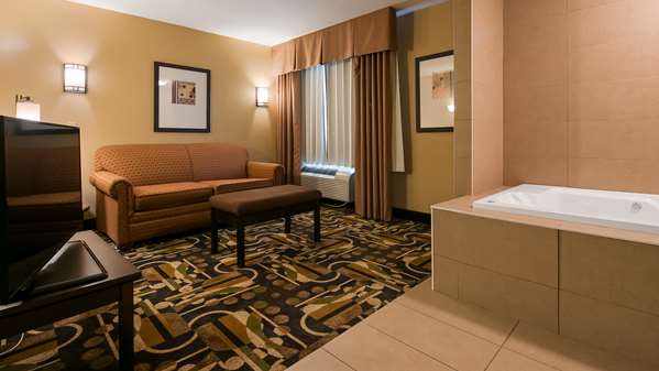  - Best Western Maple Ridge Hotel