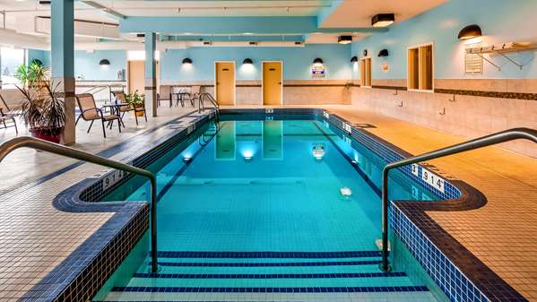 Pool - Best Western Williams Lake Hotel