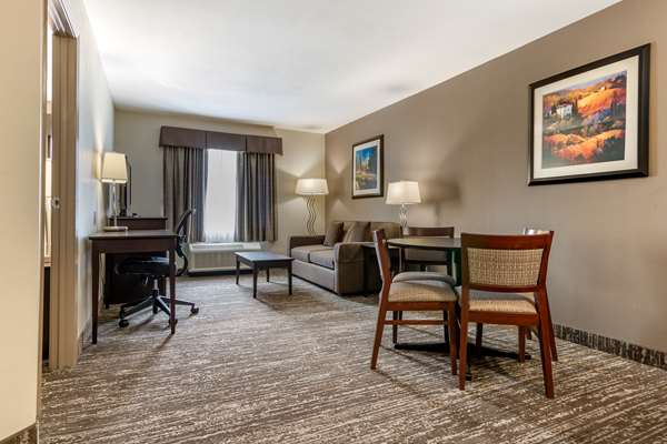  - Best Western Plus Pembina Inn & Suites Winnipeg