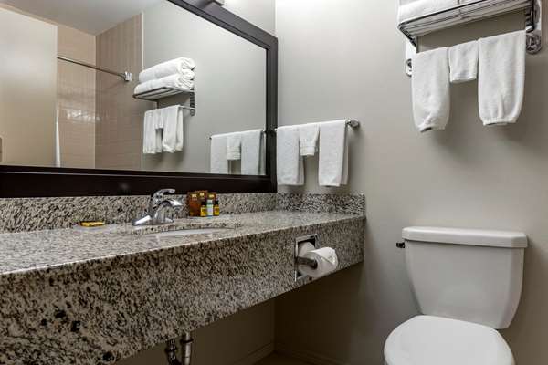  - Best Western Plus Pembina Inn & Suites Winnipeg