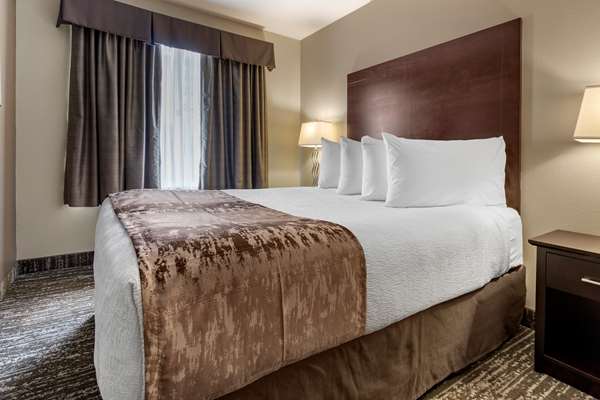  - Best Western Plus Pembina Inn & Suites Winnipeg