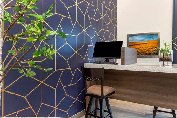 Conference Area - Best Western Plus Pembina Inn & Suites Winnipeg