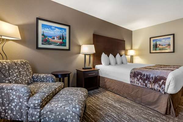  - Best Western Plus Pembina Inn & Suites Winnipeg