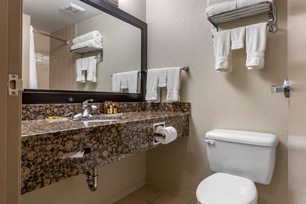  - Best Western Plus Pembina Inn & Suites Winnipeg