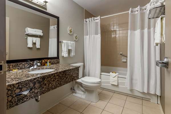  - Best Western Plus Pembina Inn & Suites Winnipeg