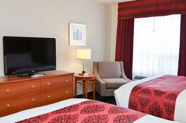  - Best Western Thompson Hotel & Suites