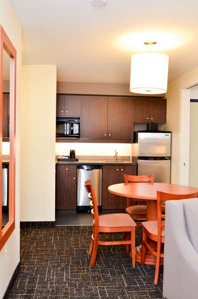  - Best Western Thompson Hotel & Suites