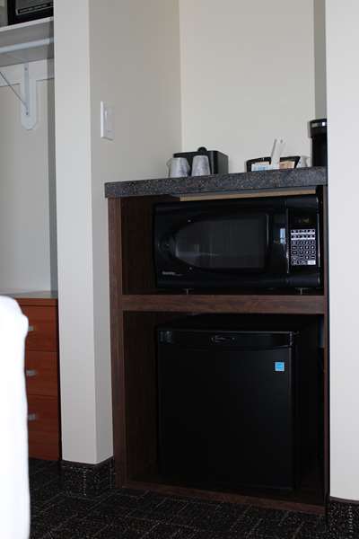  - Best Western Thompson Hotel & Suites