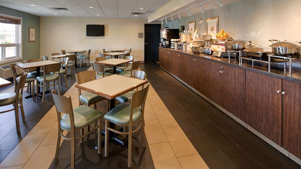 Restaurant - Best Western Thompson Hotel & Suites