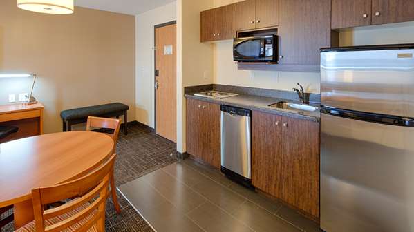  - Best Western Thompson Hotel & Suites