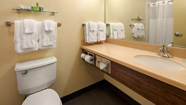  - Best Western Thompson Hotel & Suites